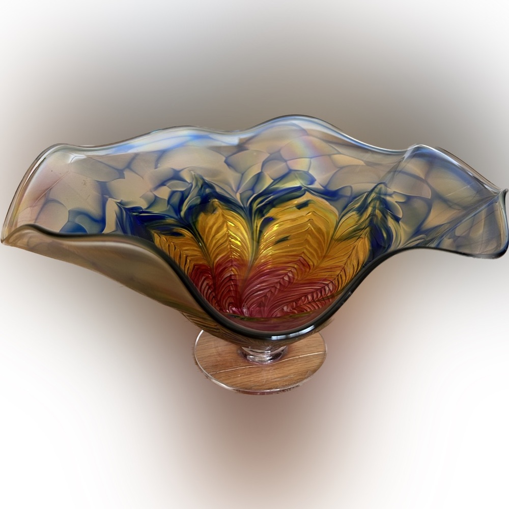 RON HINKLE SIGNED PULLED FEATHER MOTIF COLORFUL IRIDESCENT ART GLASS BOWL